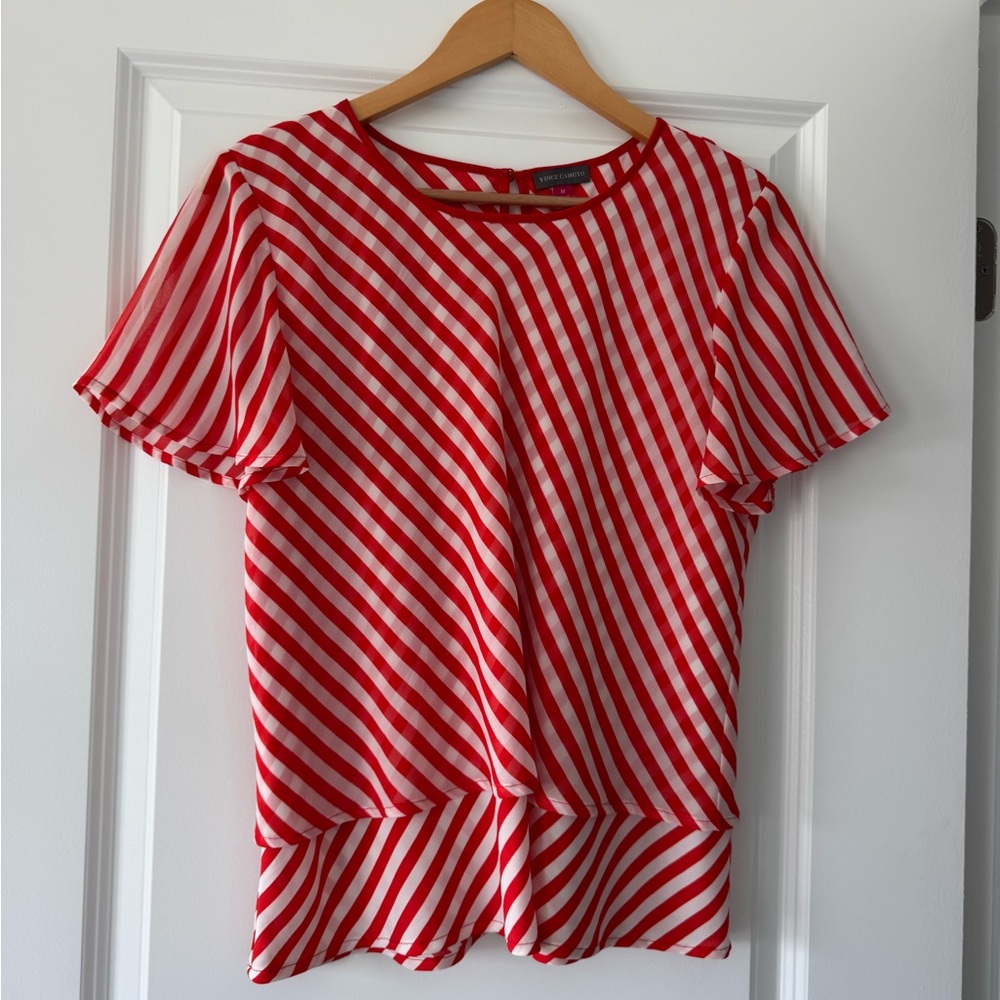 Vince Camuto Red and White T-Shirt Blouse